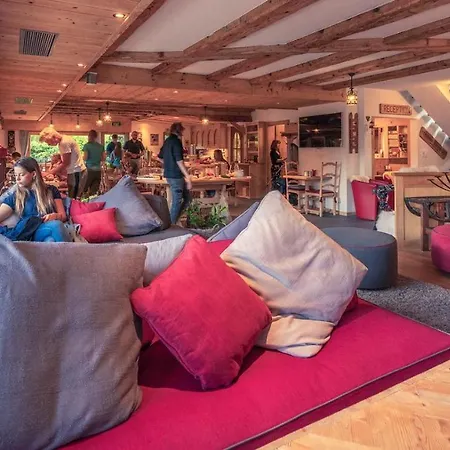 Готель Mirabeau