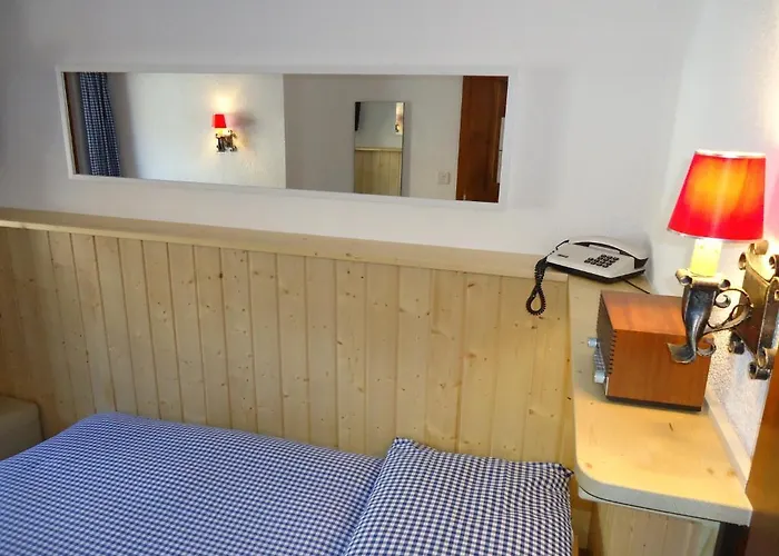 米拉波酒店 3* 韦尔比耶