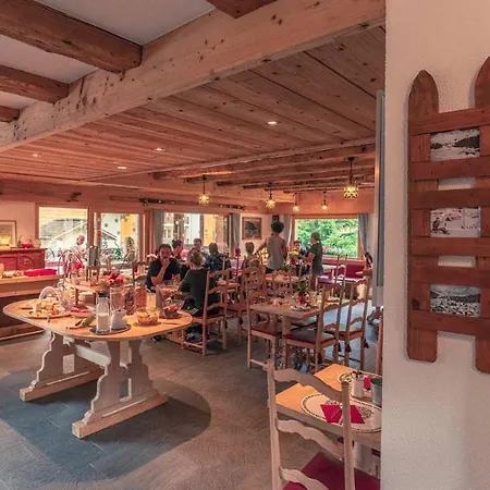 מלון Mirabeau 3*