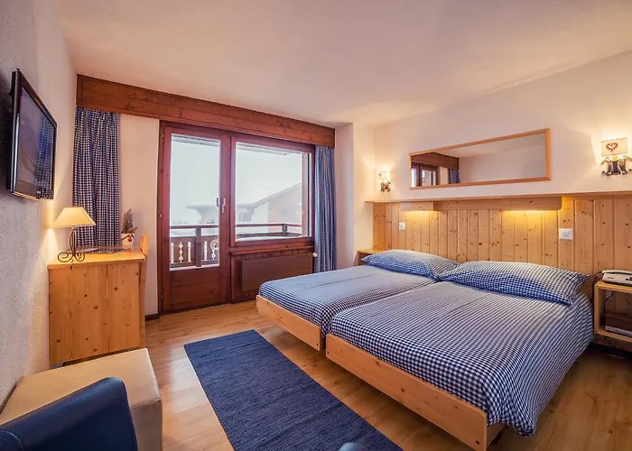 Mirabeau מלון וורבייה